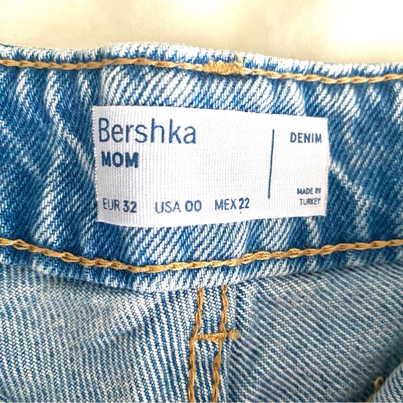 High Waist Women’s Light Wash Distressed 90s Straight Mom Jeans Size XS Petite - Picture 3 of 3